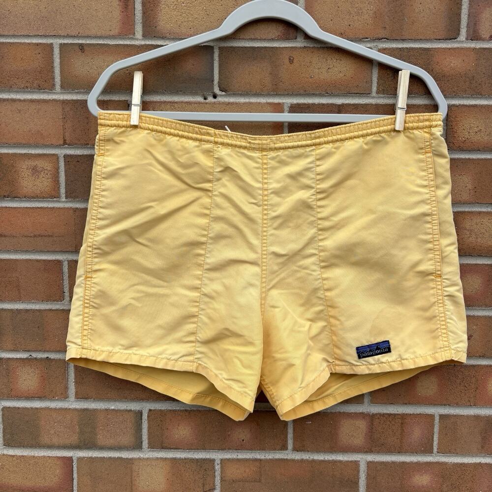 Vintage Mens Patagonia Light Orange Lined Baggies Swim Trunks Shorts Hong Kong